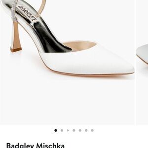 Badgley Mischka White Pointed Heels
